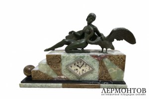 Часы каминные в стиле Ар Деко Леда и лебедь.  Франция, Париж, 1920-1930-е гг. Бронза.