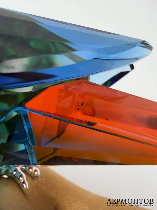 Статуэтка «Попугай ара» из коллекции «Crystal Paradise». Хрусталь, Swarovski, дизайне