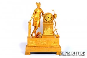 Каминные часы в стиле Ампир Диана-охотница. Франция, Париж, нач. 19 в. Бронза, литье, золочение.