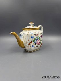 Чайник. Фарфор, роспись, золочение, «Старый Париж», Франция, около 1795–1815 годов