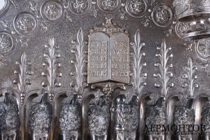 Ханукия с масляными светильниками. Серебро 925 пробы. Германия.