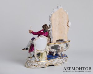 Статуэтка «У зеркала». Кружевной фарфор, Volkstedt, Германия, середина XX века