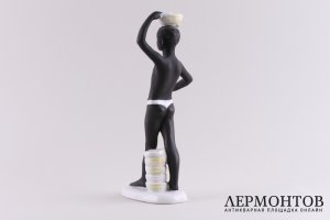 Статуэтка Африка.  СССР, ЛФЗ, скульптор Столбова, худ. Орлова, 1950-60е гг. Фарфор.