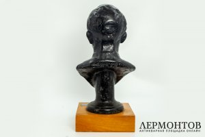 Бюст Феликс Дзержинский. СССР, 1960-е гг. Силумин, крашение.