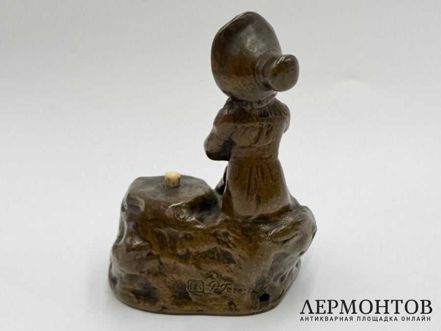 Статуэтка Девочка с зонтиком в ст. Модерн. Австрия, Терещук, 1900-е гг. Бронза, кость