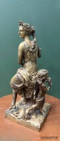 Скульптурная группа «Флора и Амур». Бронза, по модели А. Куазевокса, F. Barbedienne, Франция, конец 19 века