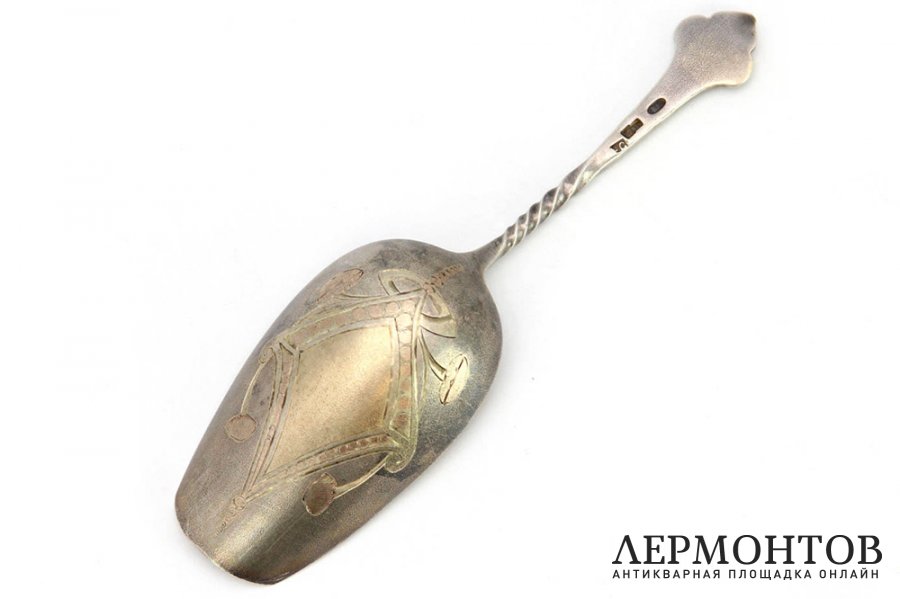 Совочек для сахара, модерн. Серебро 84 пробы. Россия, начало 20 века.