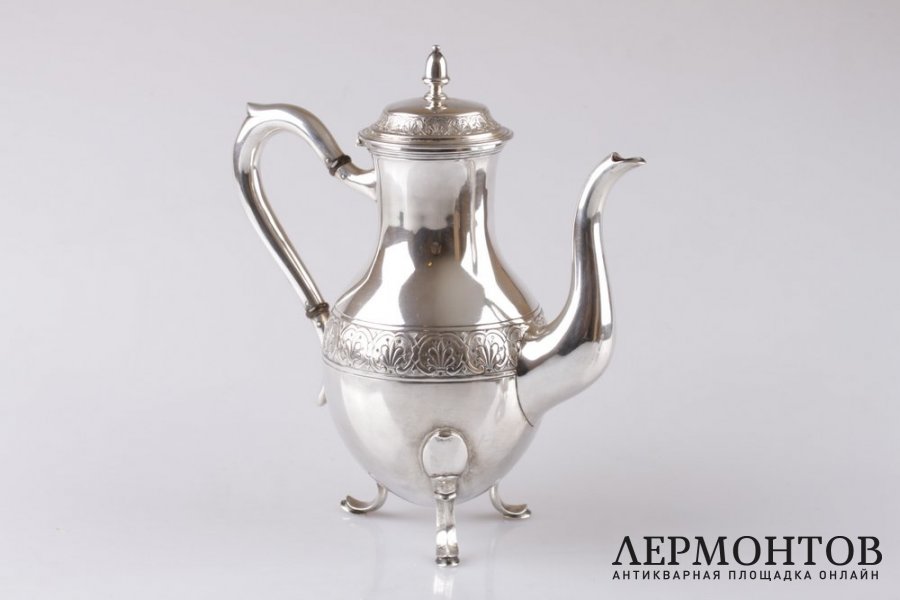 Кофейник в классическом стиле. Серебро 800 пробы. Европа