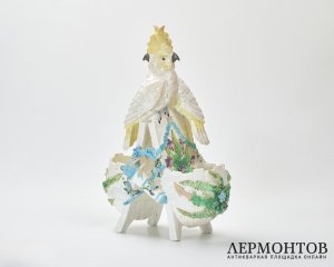 Жардиньерка «Какаду». Керамика, Австро-Венгрия, конец XIX – начало XX века