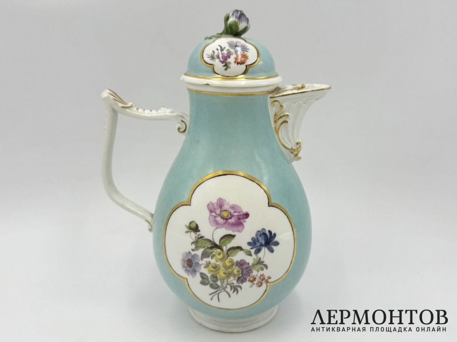 Кофейник с цветочной росписью. Германия, Meissen, 2 пол. 19 века. Фарфор, роспись.