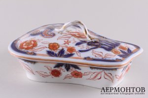 Шкатулка Цветы и птицы. Фарфор, роспись. Российская империя, ИФЗ, 1825-1850