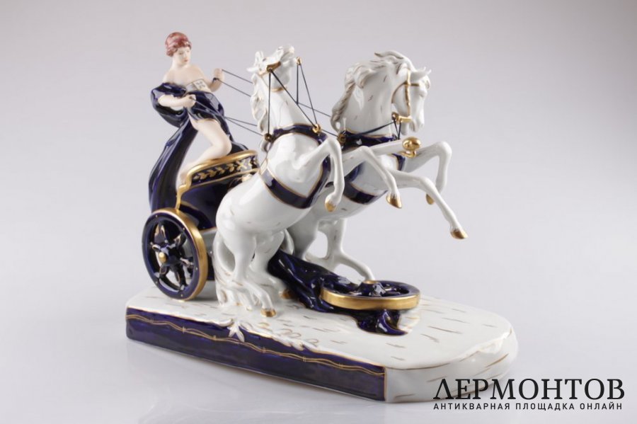 Композиция. Колесница. Фарфор, роспись. Royal Dux Bohemia, XX век.