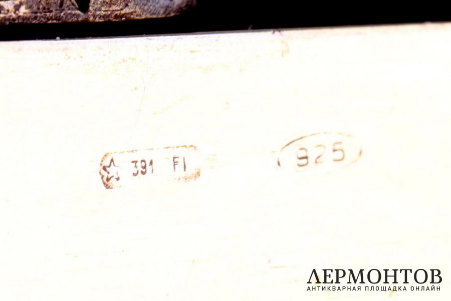 Рамка для фото. Серебро, эмаль гильоше. Италия, после 1968 года.