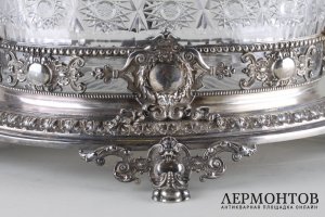 Ваза для фруктов с ручками в виде валькирий. Серебро 800 пробы. Германия.