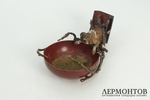 Пепельница с фигурой собаки. Австрия, Вена, начало 20 века. Бронза, литье, крашение.