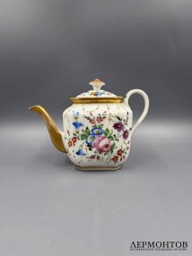 Чайник. Фарфор, роспись, золочение, «Старый Париж», Франция, около 1795–1815 годов