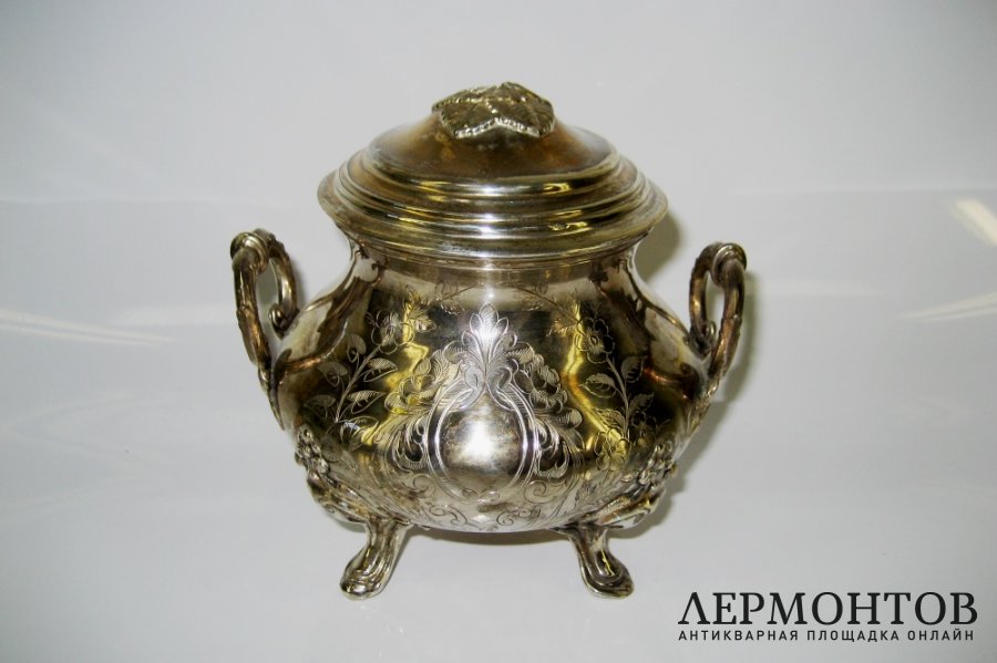 Сахарница. Серебро 800 пробы. Франция, XIX век.