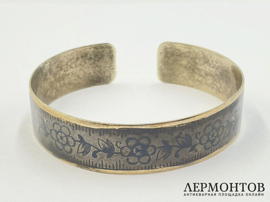 Браслет. Великий Устюг, 1960-70-е гг. Серебро, чернь.