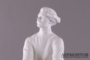 Статуэтка Максим Горький. Фарфор. СССР, ЛФЗ. 1950-е.