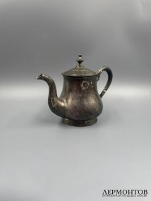 Чайник с птичкой и бабочкой. Серебро 84 пробы, И. Щетинин, Россия, 1880-е годы