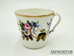 Чашка с цветами. Россия, А. Попов, 19 век. Фарфор, роспись.