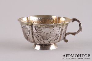 Чарка. Серебро, литье, чеканка, золочение. Российская империя, Москва, 1779 год.