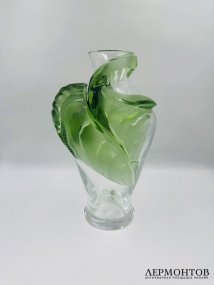 Ваза «Tanega». Хрусталь, Lalique, автор М.-К. Лалик, Франция, 1994 год