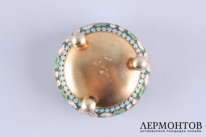 Солонка. Трыкин. Расписная эмаль по скани. Серебро 84 пробы. Россия, 1899-1908 гг.