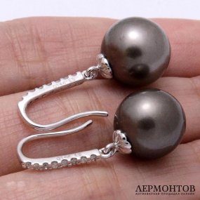 Серьги с черным жемчугом и бриллиантами. Золото 585 пробы.