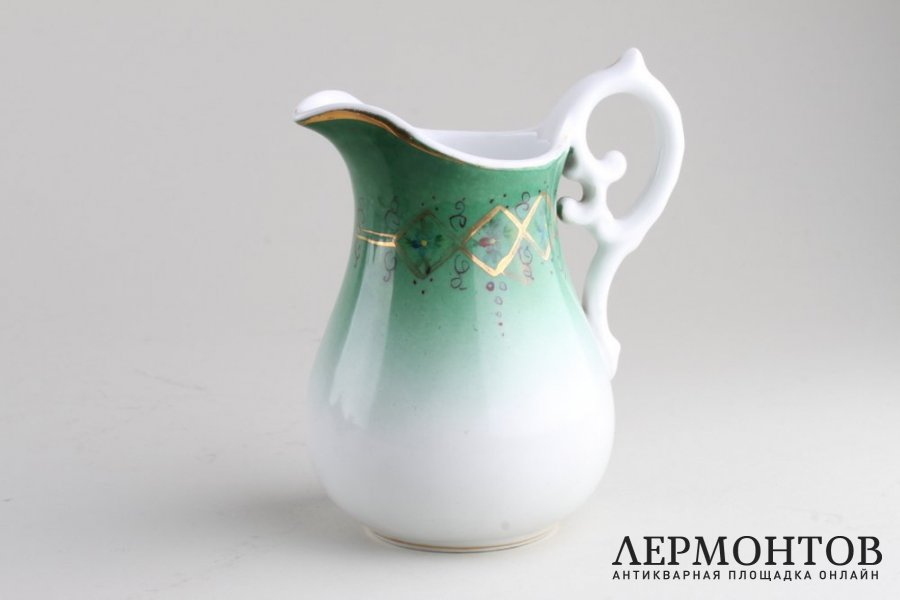 Молочник.Фарфор, роспись. Фабрика Кузнецова. Российская империя, 1890-1910е годы