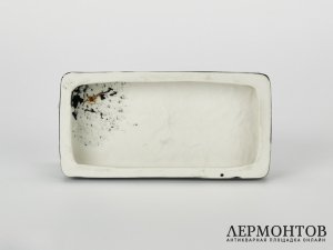 Статуэтка «Собака с мячом». Фарфор, Германия, 1920 год