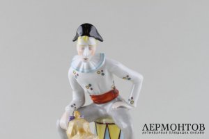 Фигурка Клоун с пуделем, сидящий на барабане, автор Kati Zorn. Фарфор. Германия