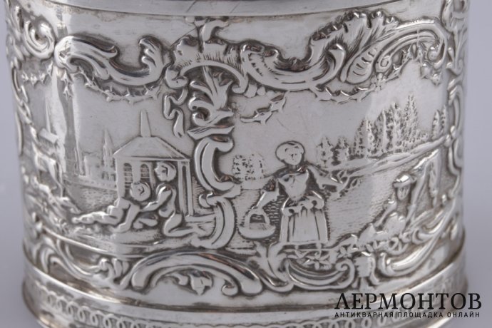 Чайница с пасторальными сценами. Серебро 833 пробы. Голландия, конец XIX века.