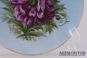 Тарелка Фиолетовый цветок. Россия. Завод Кузнецова. Фаянс, роспись.