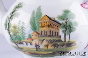 Чайник с изображениями архитектуры. Россия, конец 19 в., частный завод в г. Гжель. Фарфор, роспись.