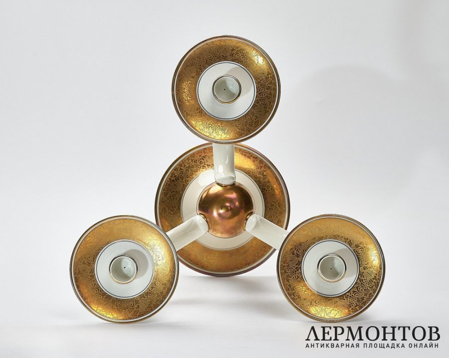 Подсвечник трёхрожковый. Фарфор, Rosenthal, Германия, 1930–1940-е годы