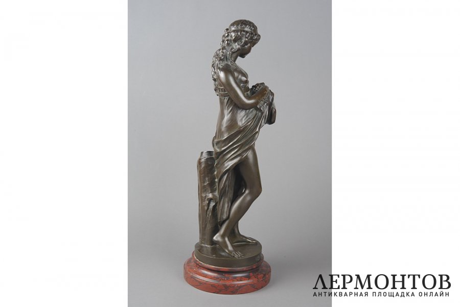 Скульптура Девочка с фруктами. Франция, Париж, автор мод. Clodion, 2 пол.19 в. Бронза