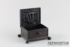 Шкатулка Сельский праздник. СССР, Каслинский чугунолитейный завод, 1957 г. Чугун.