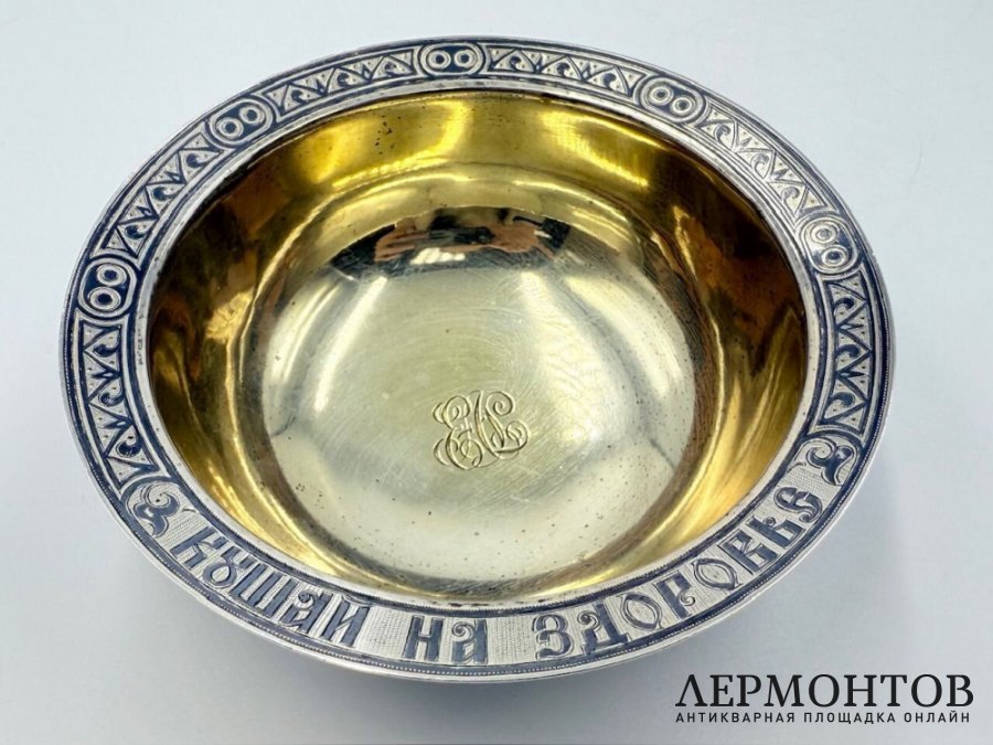 Ваза с пословицей. Россия, нач. 20 века. Серебро 84 пробы, чернь.
