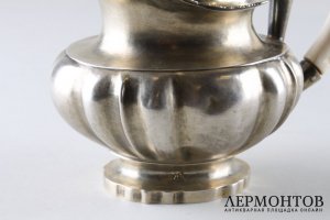 Молочник из серебра 84 пробы. Россия, Москва, 1840 год. 