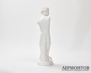 Статуэтка «Торс девушки». Керамика, Pexider Letovice, Чехословакия, 1930-е годы