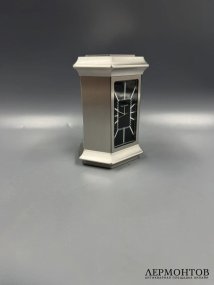 Настольные поворотные часы «Lantern Clock». Латунь, Tiffany & Co., Швейцария