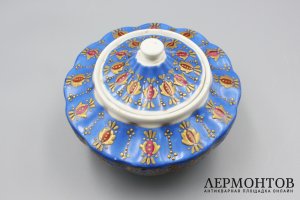 Сахарница с цветочной росписью. Россия, фабрика Сафронова, 1820-1840-е гг. Фарфор.