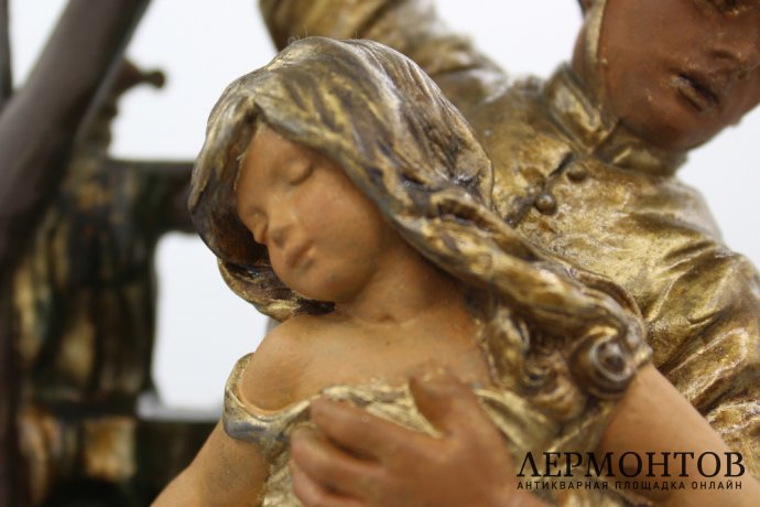 Скульптура Пожарный с девочкой. Франция, Париж, начало 20 в.