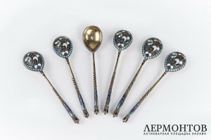 Комплект чайных ложек с эмалью. Серебро 84 пробы. Российская Империя, XIX век.