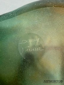 Вазочка «Ящерица и бабочка». Хрусталь pâte de verre, Daum, Франция, 1980-е годы
