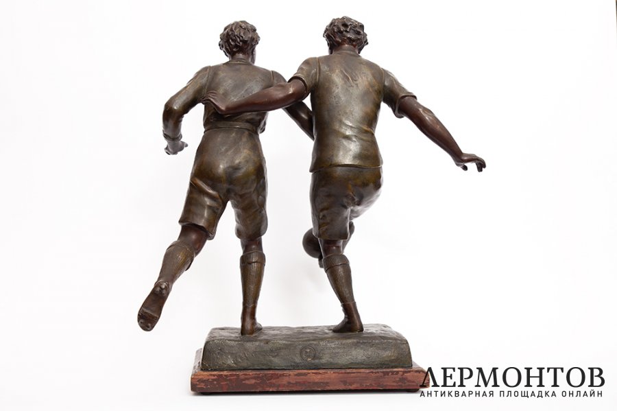 Скульптура Футболисты. Металл, патина. Франция, Париж. 1920-1930-е гг. 
