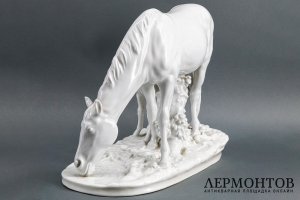 Статуэтка Лошадь с жеребенком. Мейсен, 1950-70е. Фарфор.