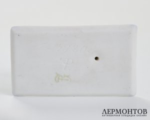 Статуэтка «Поросенок». Фарфор, Pfeffer Gotha, Германия