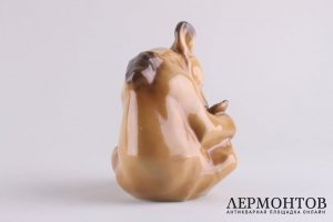 Статуэтка. Сидящий мишка. Мануфактура Allach. Германия. XX в.